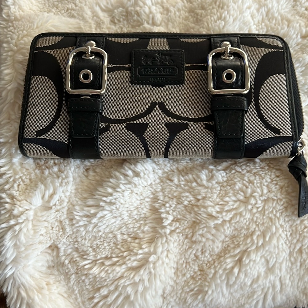 Vintage Coach zip around wallet. Leather with signature fabric. Black/gray.
